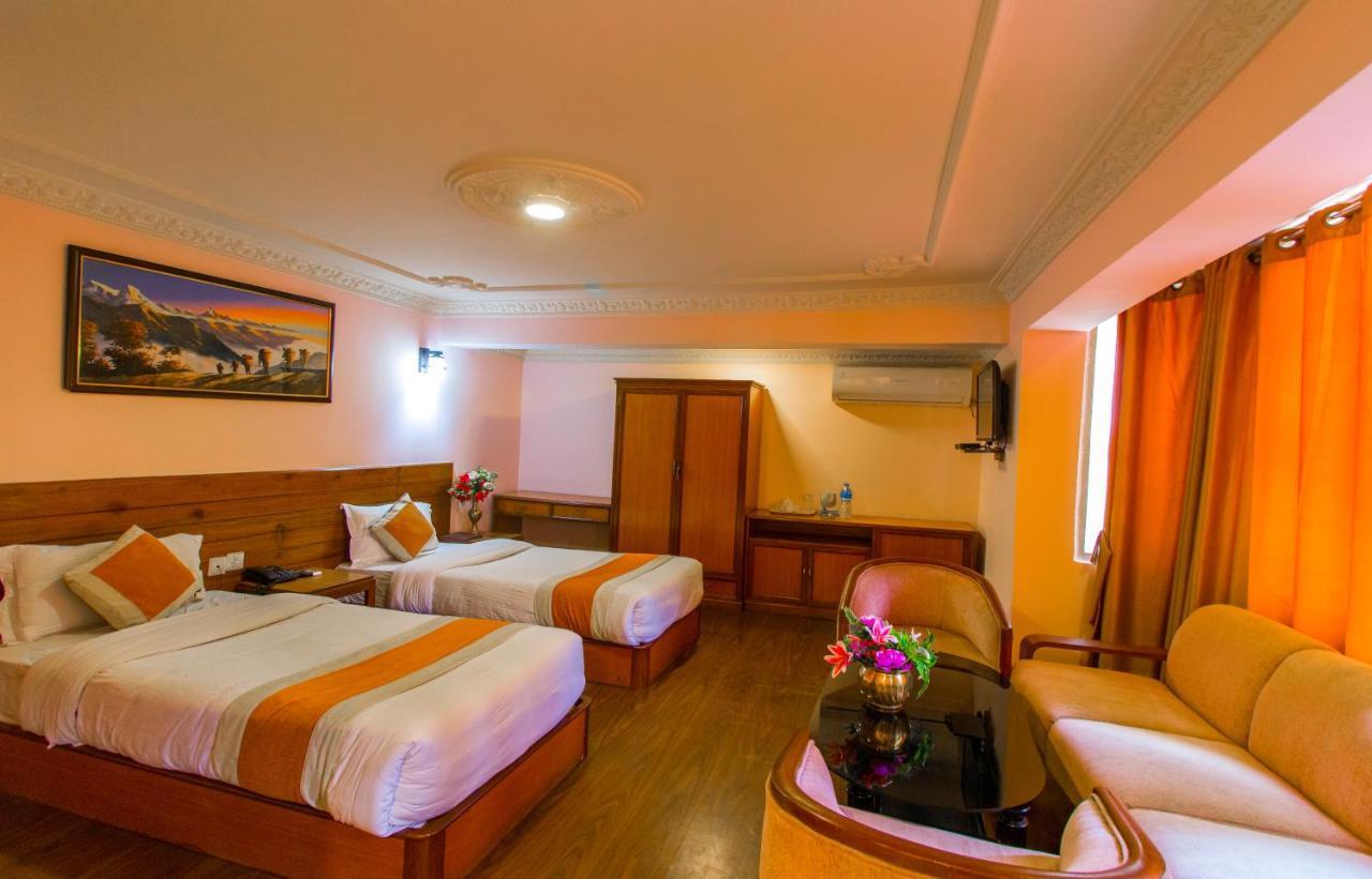 Hotel Blue Horizon Катманду Екстериор снимка